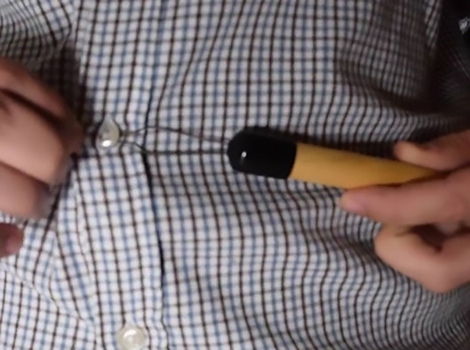 Gancho de Ajuda Aperta-botões e Sobe-fechos