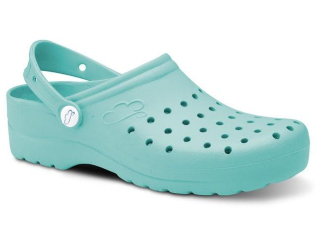 zuecos-de-trabajo-modelo-con-agujeros-y-correa-abatible-ortoprime